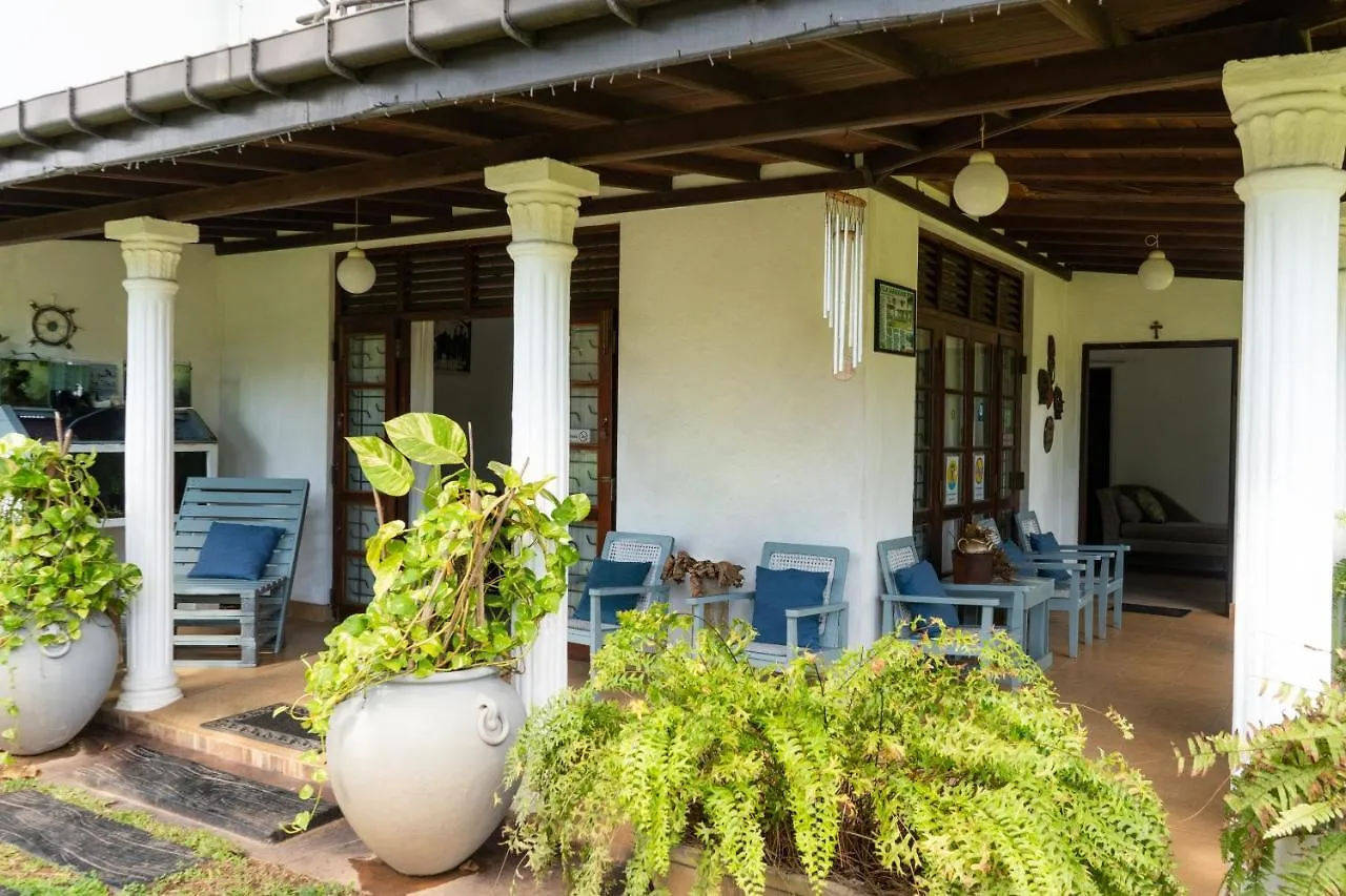 Villa Sarakkuwa Pamunugama Maison d'hôtes